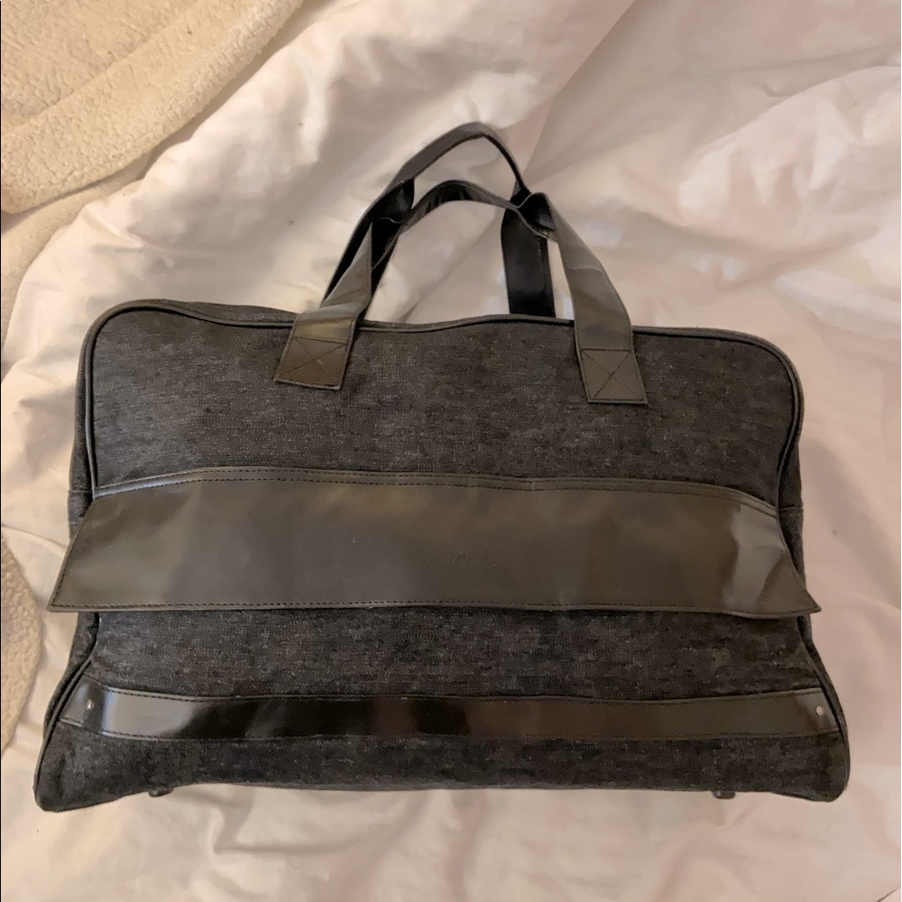 Givenchy parfums travel bag